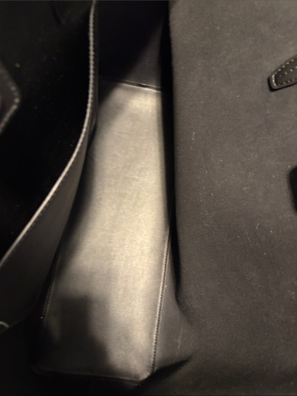Tory Burch Black and White Logo-Print Tote - Picture 5 of 8